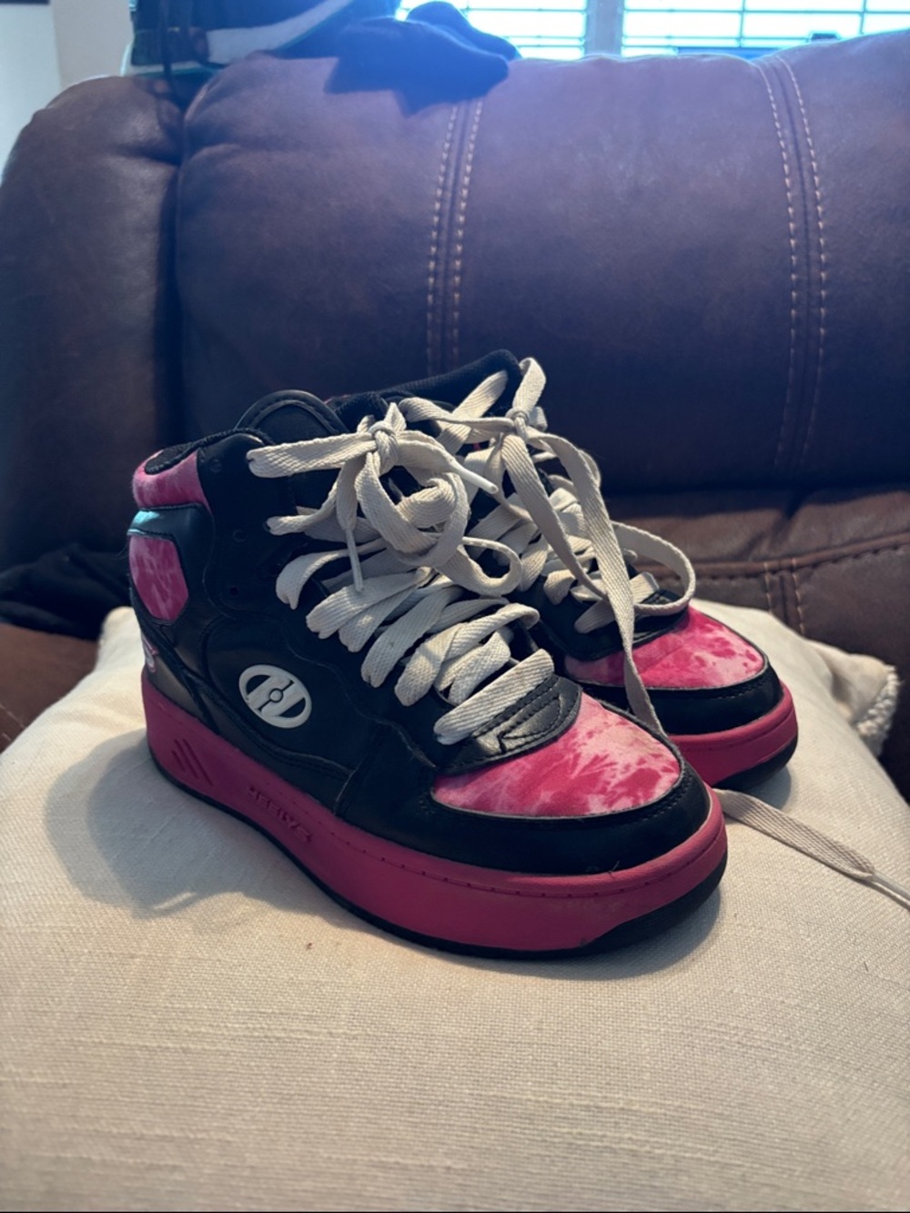 Heelys Kids Black and Pink High-Top Roller Shoes